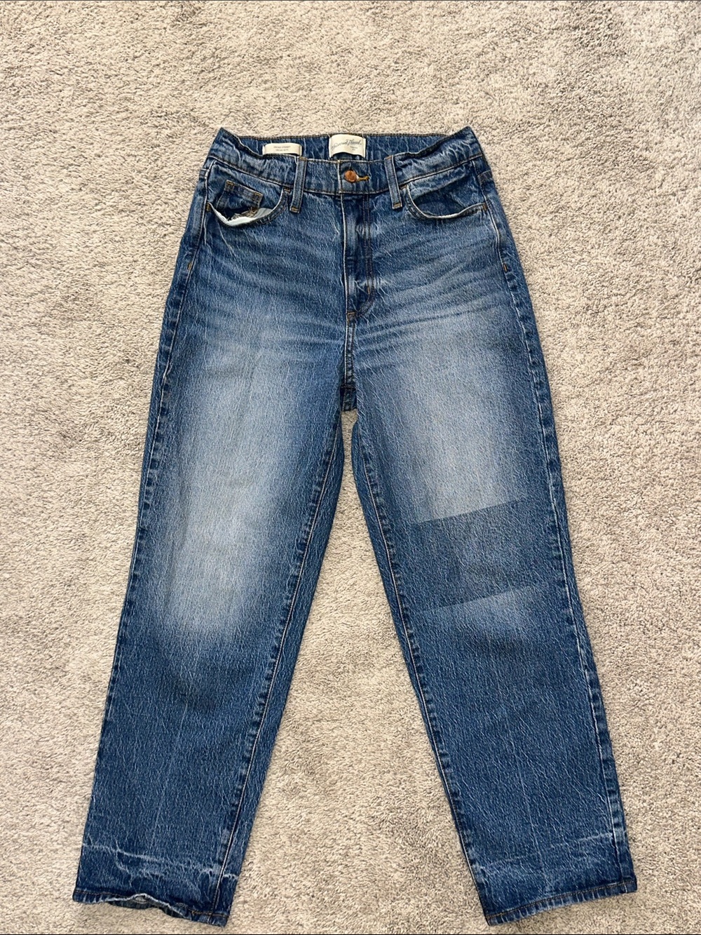 Universal Thread Women's High-Rise Straight Jeans - Medium Blue Wash